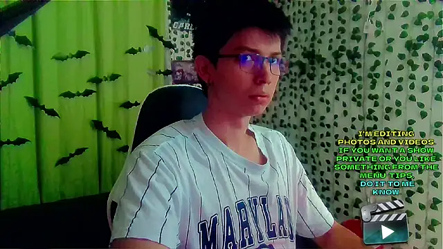 Snapshot of Andy_gray chatting on 11-20-25, 03:02 Andy gray online show from 11-20-25, 03:02