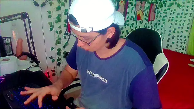 Andy gray online show from 06-12-26, 04:05