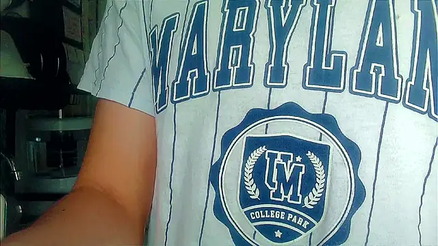 Snapshot of Andy_gray chatting on 12-02-25, 02:30 Andy gray online show from 12-02-25, 02:30