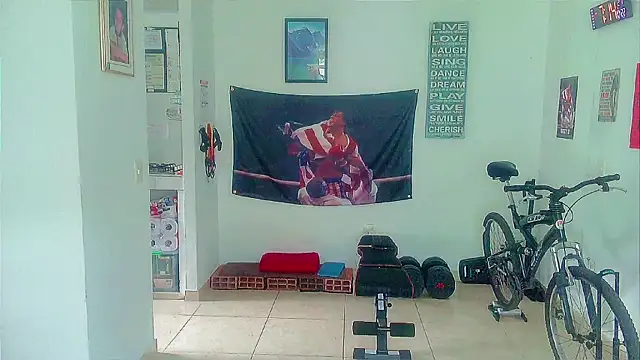 Snapshot of Andy_gray chatting on 10-22-25, 12:15 Andy gray online show from 10-22-25, 12:15