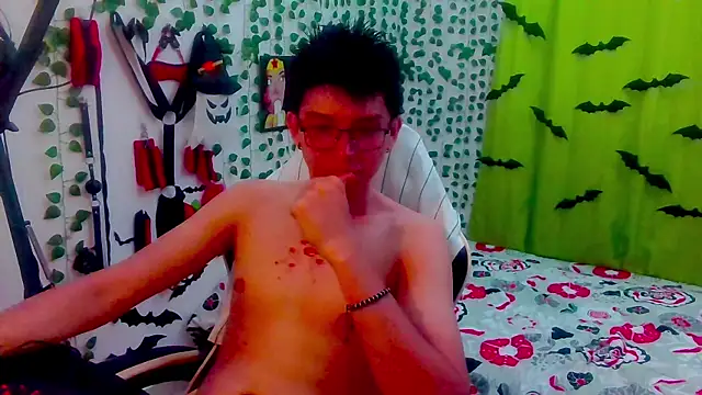 Snapshot of Andy_gray chatting on 11-11-25, 01:00 Andy gray online show from 11-11-25, 01:00