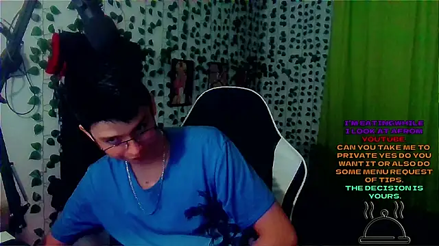 Snapshot of Andy_gray chatting on 10-18-25, 11:51 Andy gray online show from 10-18-25, 11:51