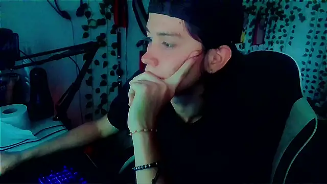 Andy gray online show from 04-14-26, 06:35