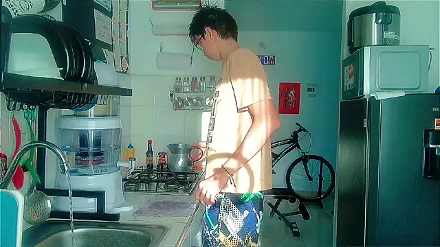 Snapshot of Andy_gray chatting on 12-03-25, 11:42 Andy gray online show from 12-03-25, 11:42