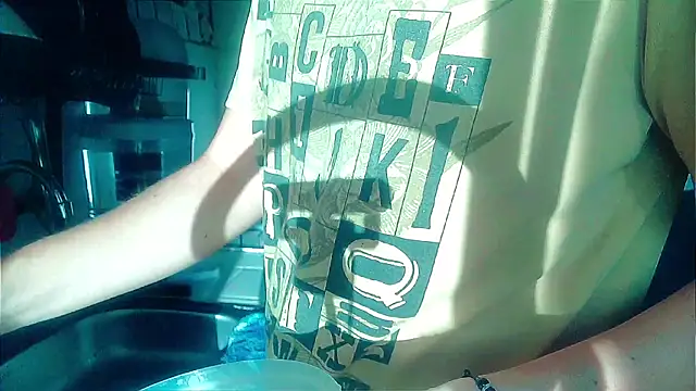 Snapshot of Andy_gray chatting on 11-06-25, 11:25 Andy gray online show from 11-06-25, 11:25