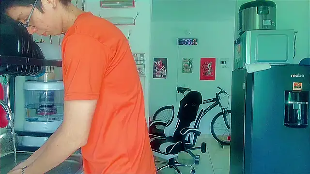 Snapshot of Andy_gray chatting on 12-19-25, 03:58 Andy gray online show from 12-19-25, 03:58