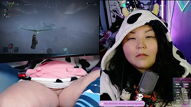 Snapshot of EmGreens chatting on 01-11-26, 05:25 EmGreens online show from 01-11-26, 05:25