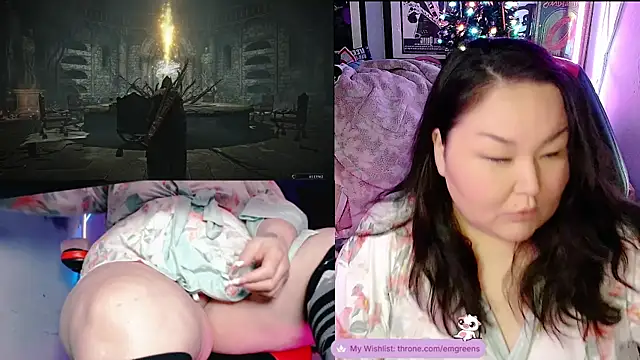 Snapshot of EmGreens chatting on 01-08-26, 04:07 EmGreens online show from 01-08-26, 04:07