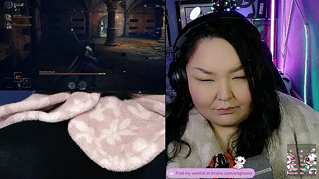 Snapshot of EmGreens chatting on 11-22-25, 05:17 EmGreens online show from 11-22-25, 05:17