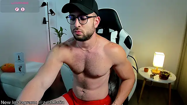 dafboy1 online show from 05-03-26, 06:22