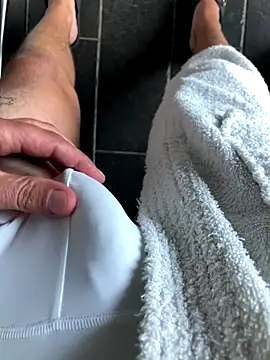 Snapshot of tomlolala chatting on 09-21-25, 06:29 tomlolala online show from 09-21-25, 06:29