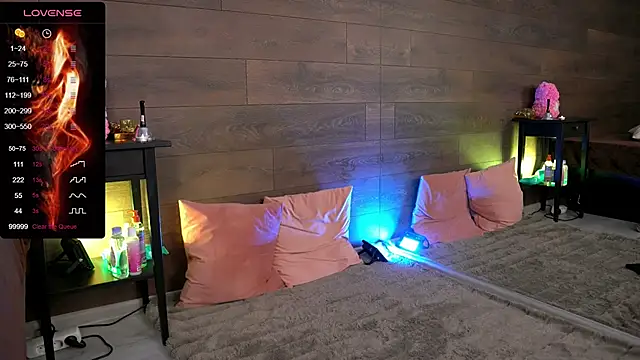 Snapshot of KylieJoyce chatting on 02-21-25, 01:00 KylieJoyce online show from 02-21-25, 01:00