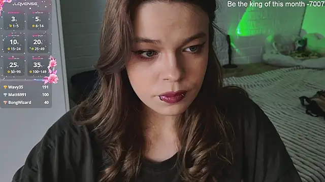 Snapshot of ValBae chatting on 03-22-25, 03:42 ValBae online show from 03-22-25, 03:42