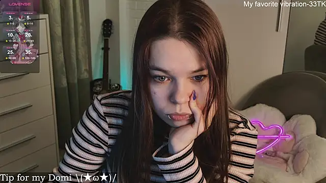 Snapshot of ValBae chatting on 02-19-25, 06:32 ValBae online show from 02-19-25, 06:32