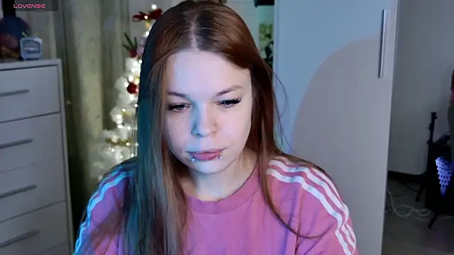 Snapshot of ValBae chatting on 02-14-26, 09:59 ValBae online show from 02-14-26, 09:59