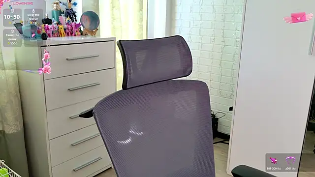 ValBae online show from 05-11-26, 06:59