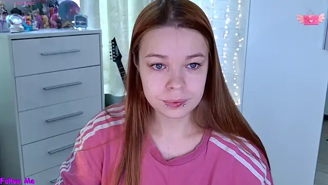 ValBae online show from 04-11-26, 06:32