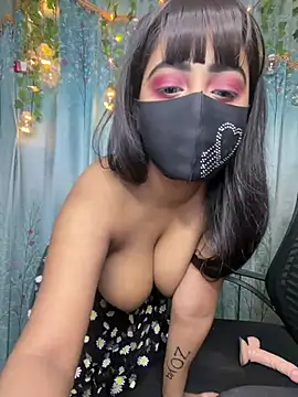 Snapshot of Monabby97 chatting on 02-12-26, 05:45 Monabby97 online show from 02-12-26, 05:45