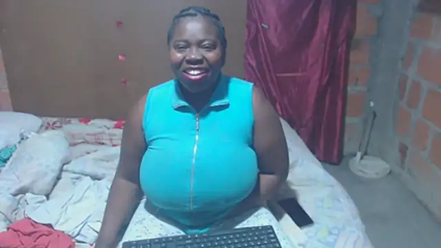 Snapshot of jjannakinky chatting on 10-08-25, 12:17 jjannakinky online show from 10-08-25, 12:17