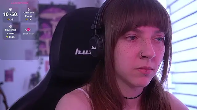juliapie online show from 07-04-26, 01:59