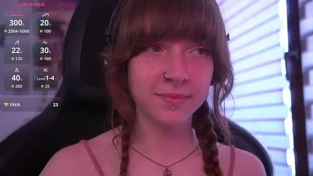 juliapie online show from 06-25-26, 01:49