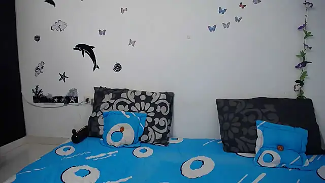 Julieta Hass online show from 03-10-25, 02:16