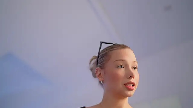 april blush online show from 01-29-25, 03:15