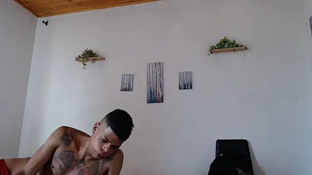 Snapshot of BrandonStond chatting on 02-08-26, 04:26 BrandonStond online show from 02-08-26, 04:26