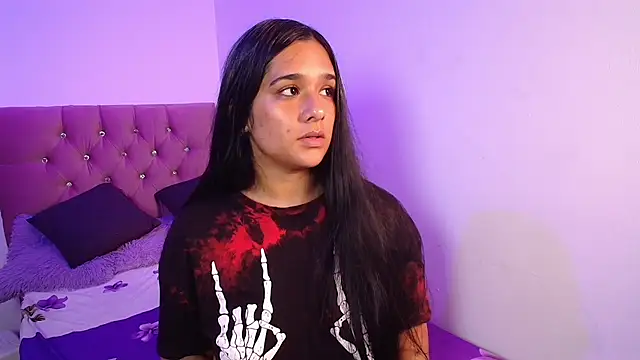 Snapshot of Maeena chatting on 02-16-26, 11:02 Maeena online show from 02-16-26, 11:02