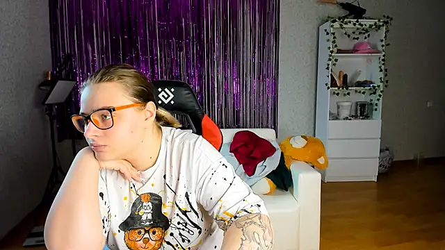 Seductive She Wolf online show from 03-18-25, 06:39