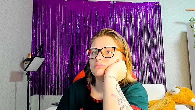 Seductive She Wolf online show from 03-15-25, 10:00