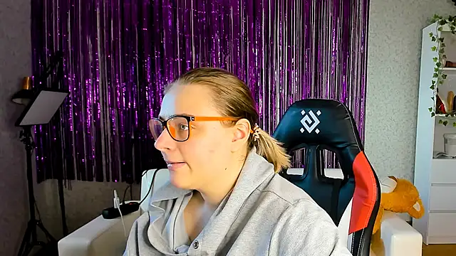 Seductive She Wolf online show from 03-17-25, 07:35