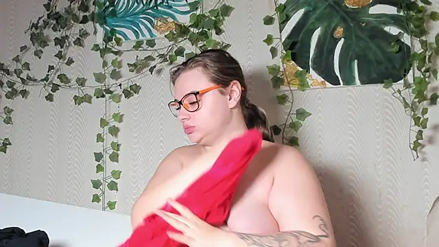 Seductive She Wolf online show from 10-02-25, 02:37