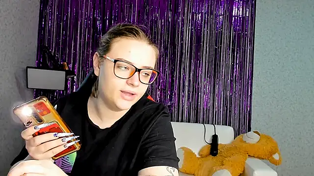 Seductive She Wolf online show from 03-10-25, 07:00
