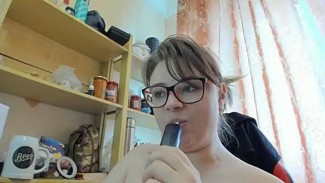 Seductive She Wolf online show from 04-23-26, 08:43