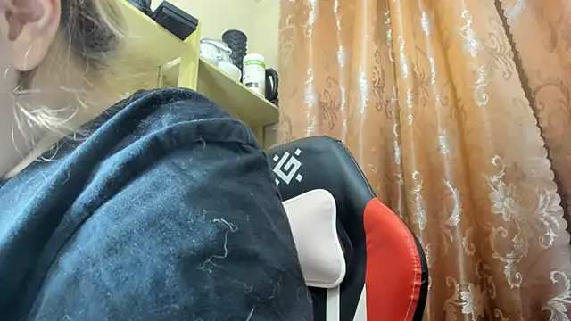 Seductive She Wolf online show from 04-24-26, 12:34