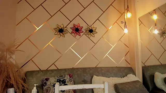 marianeporter   online show from 03-12-26, 08:51