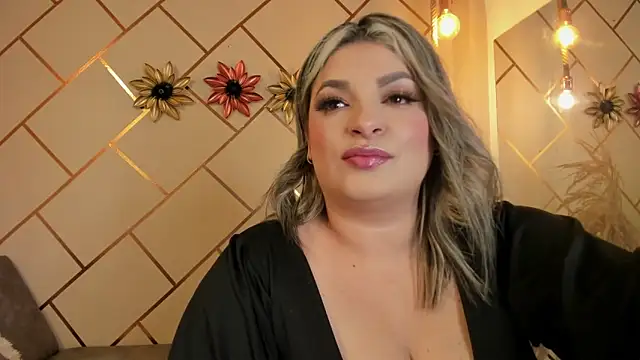 marianeporter   online show from 02-05-26, 04:30