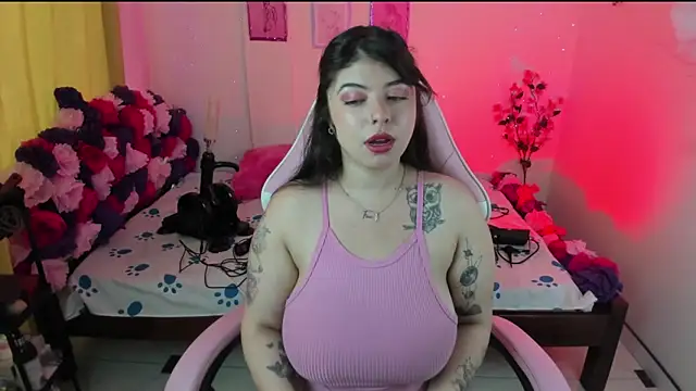 Snapshot of Jennie_Boobs_ chatting on 02-05-25, 07:53 Jennie Boobs online show from 02-05-25, 07:53