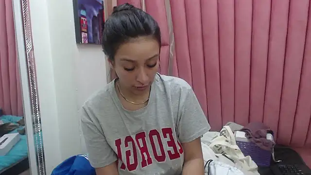 Sarah Hornny online show from 10-12-25, 04:14