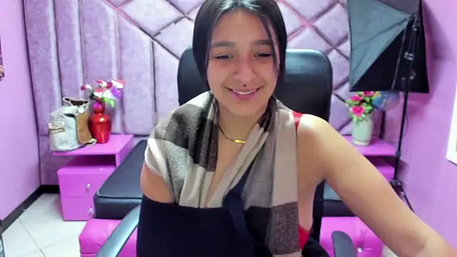 Sarah Hornny online show from 03-11-25, 03:04