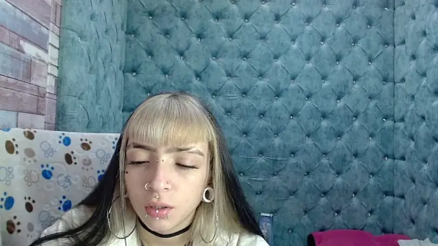 Snapshot of Samantha_Smiith chatting on 10-03-25, 03:41 Samantha Smiith online show from 10-03-25, 03:41