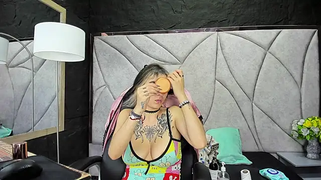 Samantha Smiith online show from 02-10-26, 04:22