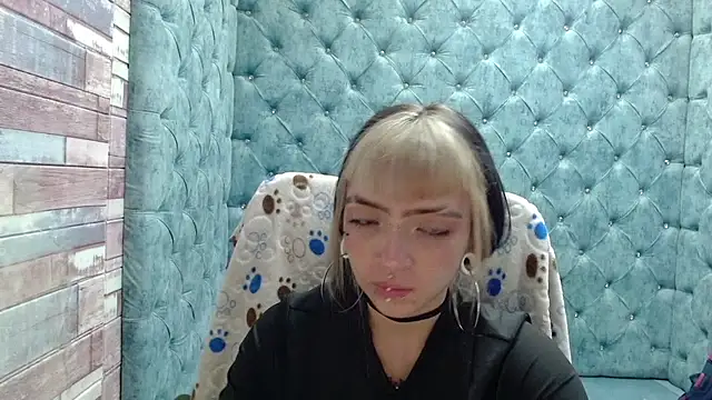 Snapshot of Samantha_Smiith chatting on 10-09-25, 03:18 Samantha Smiith online show from 10-09-25, 03:18