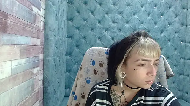 Snapshot of Samantha_Smiith chatting on 10-08-25, 03:41 Samantha Smiith online show from 10-08-25, 03:41
