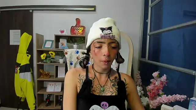 Snapshot of Samantha_Smiith chatting on 09-23-25, 03:46 Samantha Smiith online show from 09-23-25, 03:46