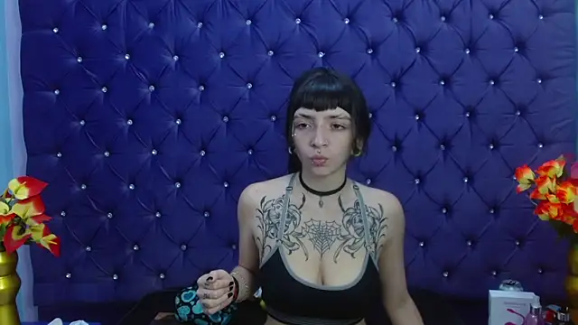 Snapshot of Samantha_Smiith chatting on 03-05-25, 03:08 Samantha Smiith online show from 03-05-25, 03:08