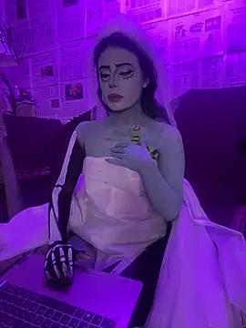 AbyThompson online show from 10-30-25, 08:28