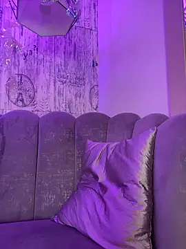 AbyThompson online show from 11-20-25, 06:52