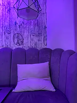 AbyThompson online show from 10-24-25, 01:21